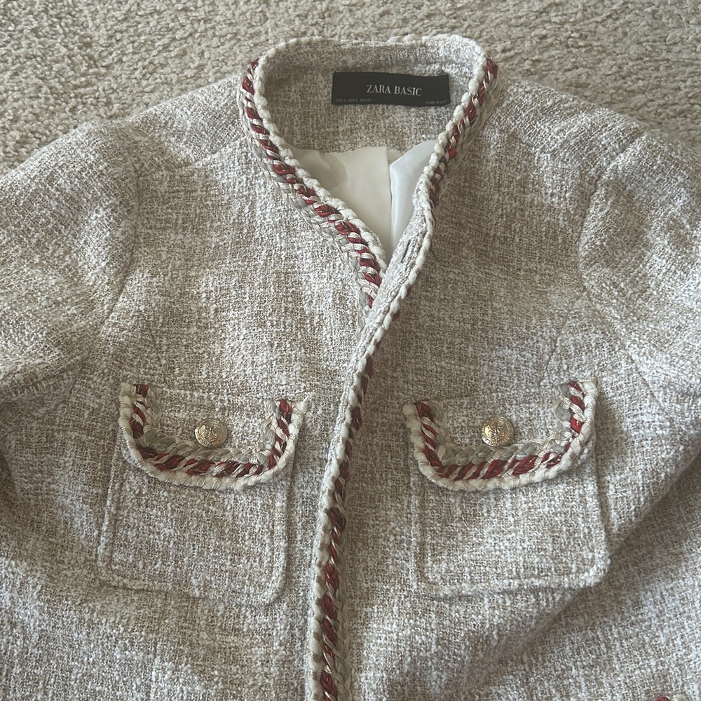 Zara Cream tweed jacket cream with red trim accents. 4 pockets. White - Picture 5 of 14